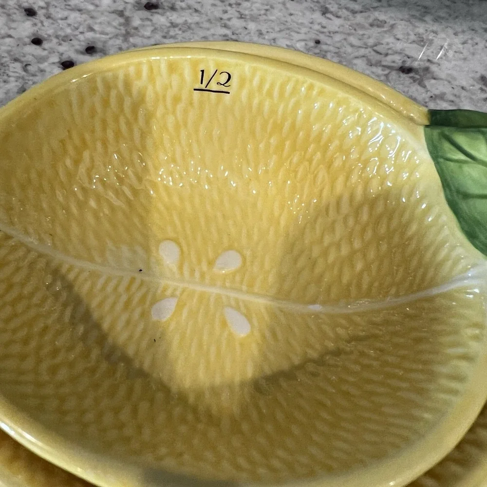 RARE! SUR LA TABLE Lemon Shape Ceramic Nesting Measuring Cups (Set of 4) Mint